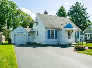 335 Ridgedale Cir, Rochester, NY 14616