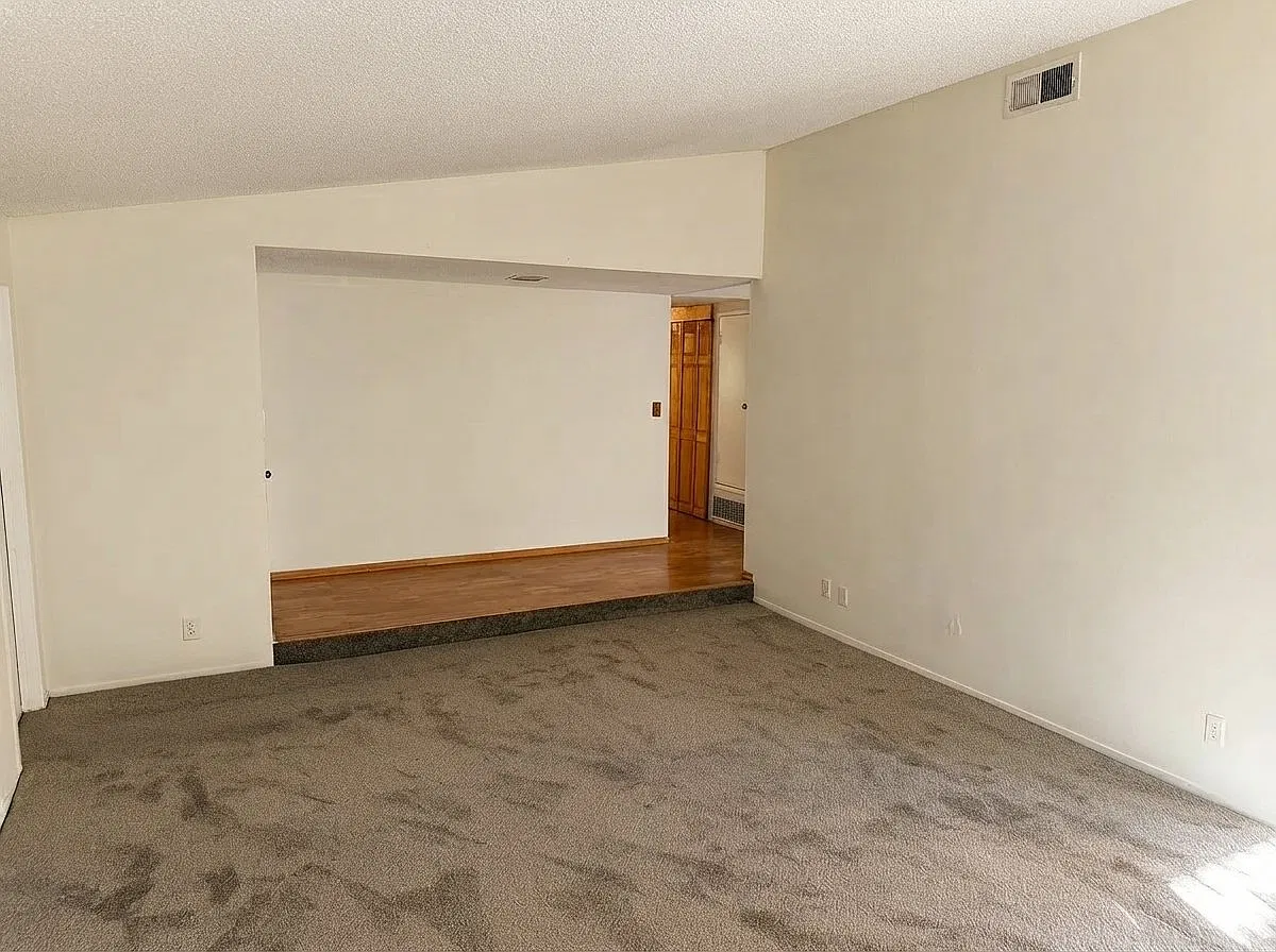 4 Bedrooms, 3 Baths Home in Simi Valley. — Photo 2