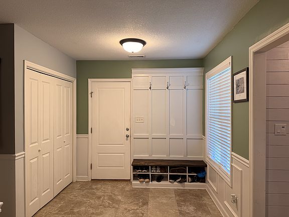 4th image of 145 Broadleaf Dr