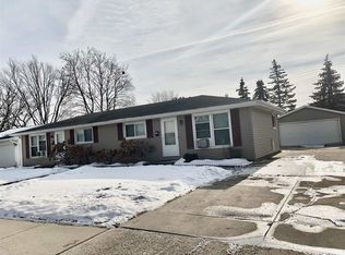 1644 Debra Ln, Green Bay, WI 54302