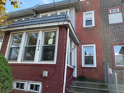 2nd image of 3084 Carman St