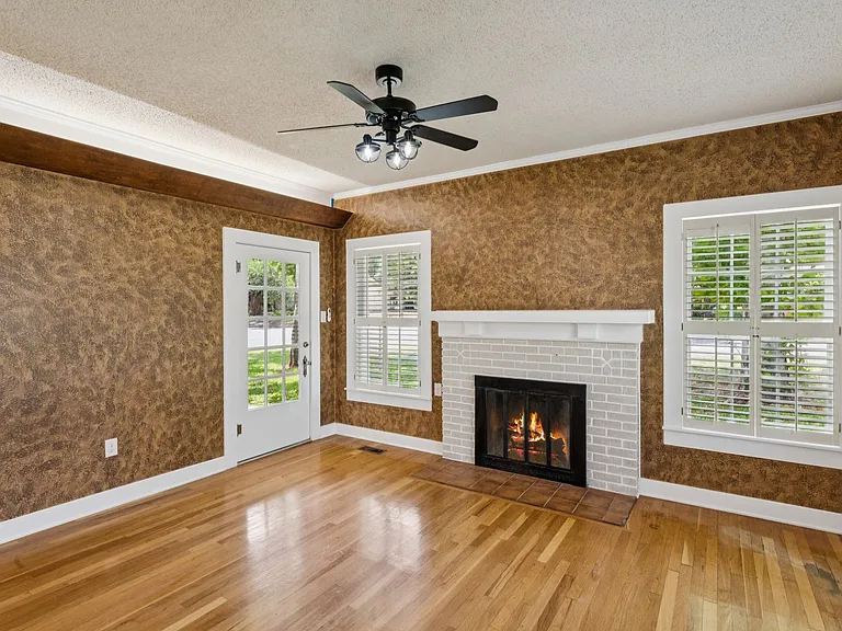 207 S Porter St — Photo 18