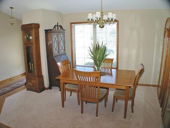 Formal dining room for special occasions