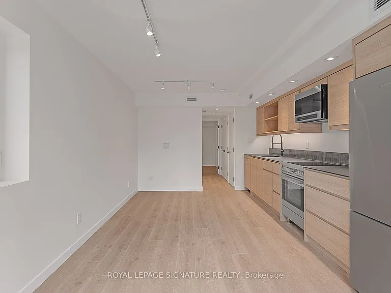 1254 Davenport Rd #1 — Photo 4