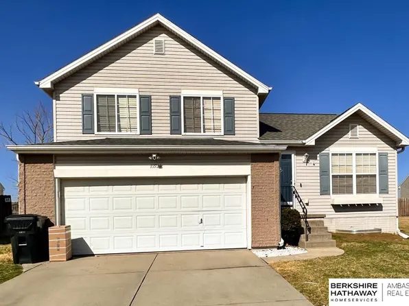 15724 Rosewood St, Omaha, NE 68136