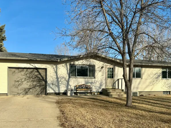 1106 Central Ave N, Beulah, ND 58523
