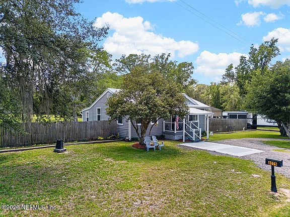 3rd image of 4075 SUNRISE FARMS Road