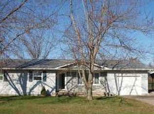 855 Daniels St, Aurora, MO 65605