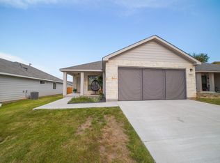 735 Dogwood Ln, Cottonwood Shores, TX 78657