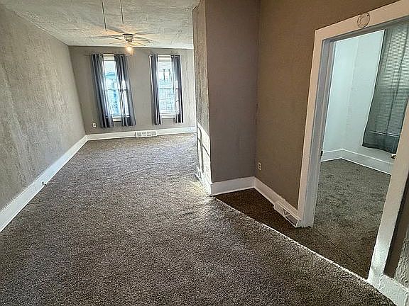 2nd image of 1003 S 22nd St