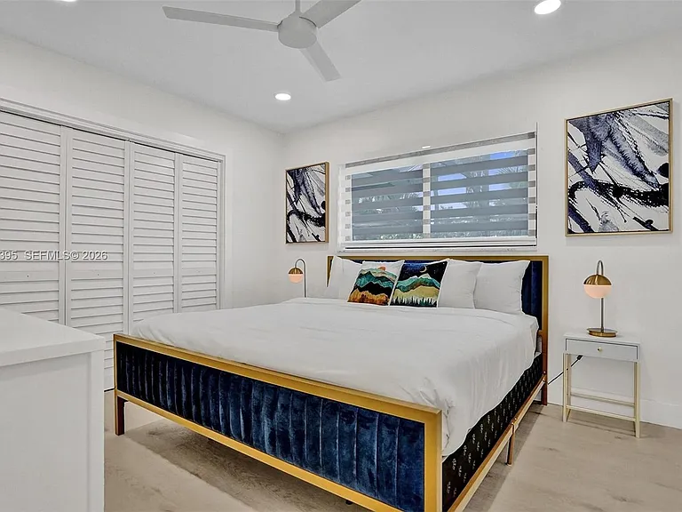 1141 N Northlake Dr — Photo 31