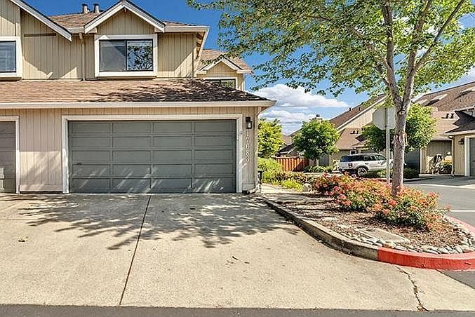 1st image of 17083 Creekside Cir