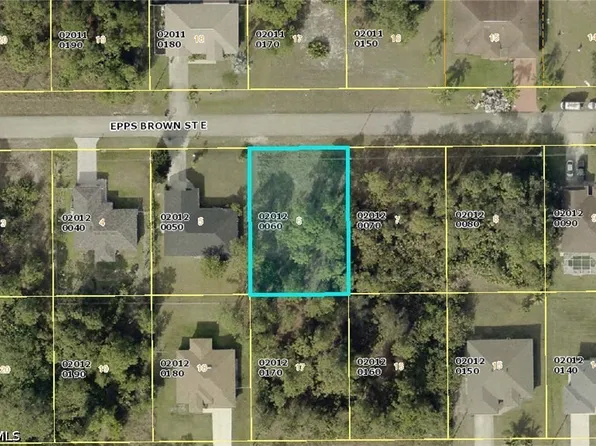 712 Epps Brown St E, Lehigh Acres, FL 33974