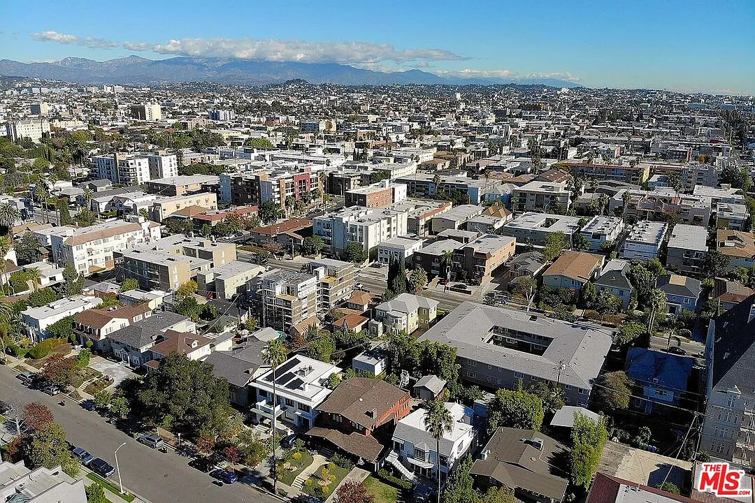 1 bed, 1.0 bath, $1,700 — Photo 4