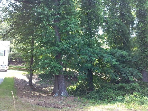 2nd image of 8 Pinelea Dr