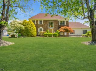 4 Oakley Knl, Hillsborough Twp., NJ 08844