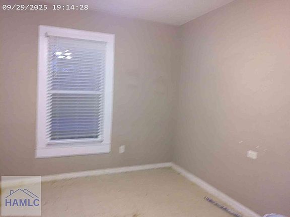 4th image of 143 E Church St