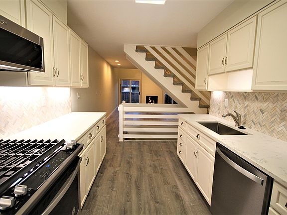 4th image of 2512 Essex Ct