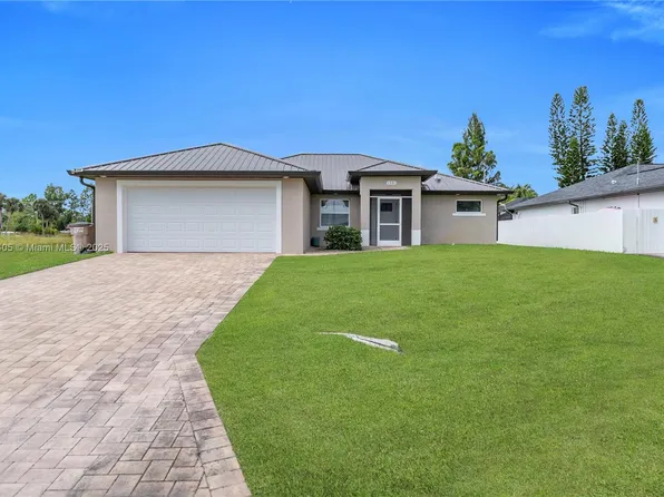 1301 Dorothy Ave N, Lehigh Acres, FL 33971