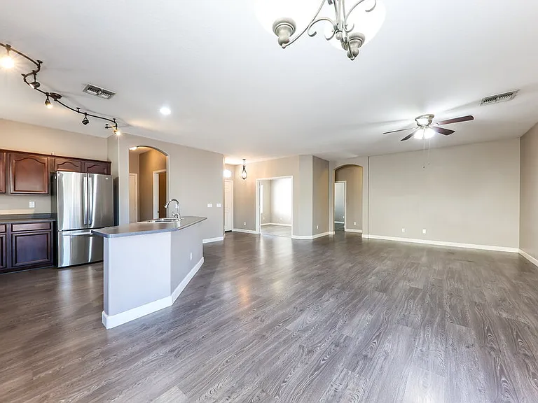 14133 W Crocus Dr — Photo 6