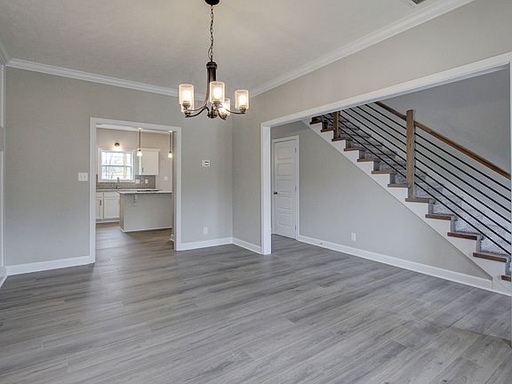 4th image of 571 Alicia Dr