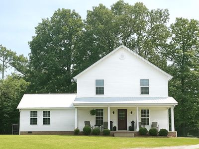 285 Tom White Rd, Big Sandy, TN, 38221