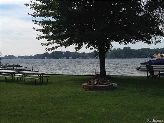 5th image of 11371 E Shore Dr