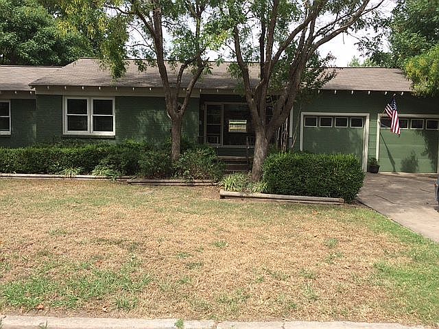 2nd image of 4405 E 26th St