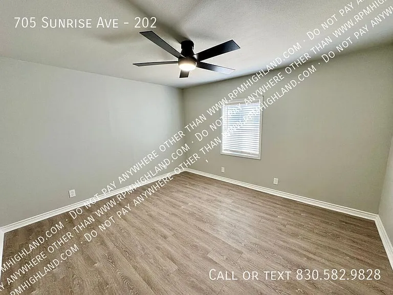 705 Sunrise Ave #202 — Photo 18