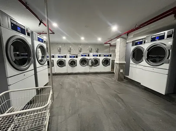 85 Clarkson Avenue image 8 of 9