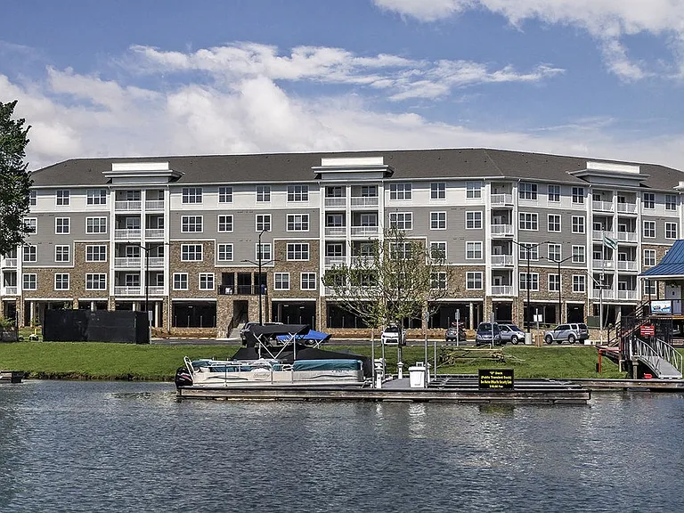 Residence at Tailrace Marina — Photo 5