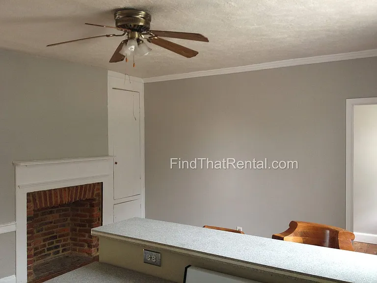 102 N Bedford St — Photo 4