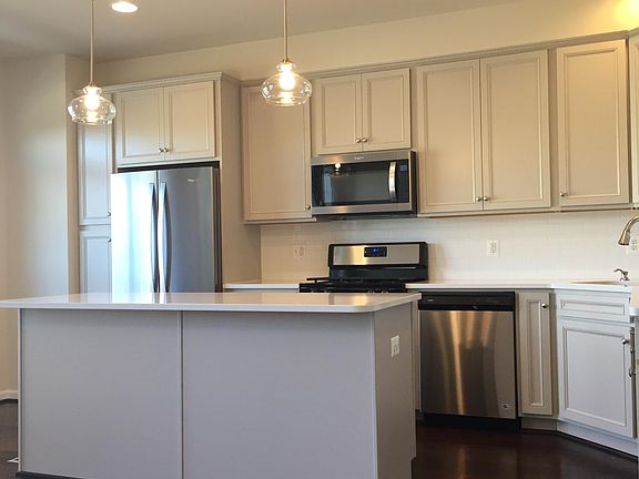 2nd image of 16007 Marsh Pl