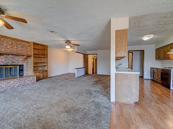 5th image of 611 Velta Dr
