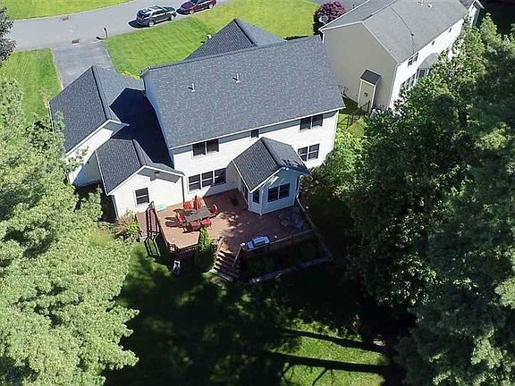 3rd image of 62 Michelle Dr