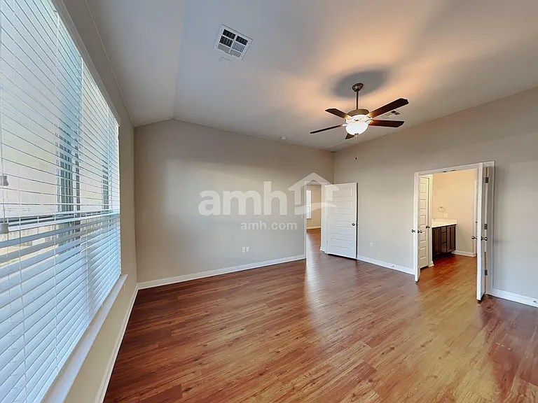 8010 Dampton Ln — Photo 8