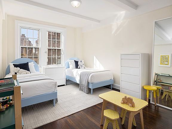 2nd image of 41 W 72nd St APT 11D