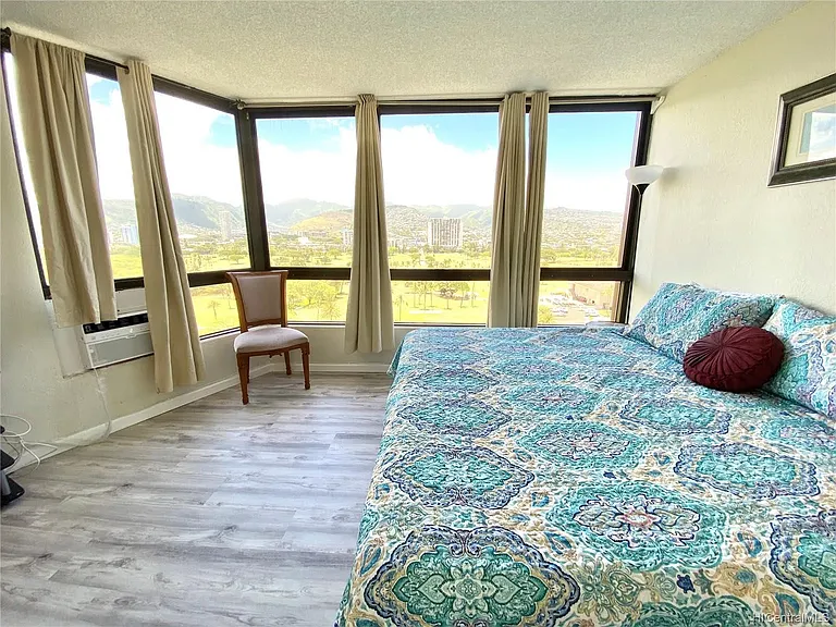 320 Liliuokalani Ave #1403 — Photo 11