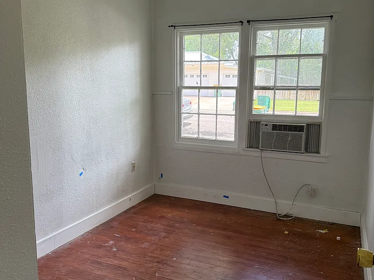 524 S Meyer St — Photo 6