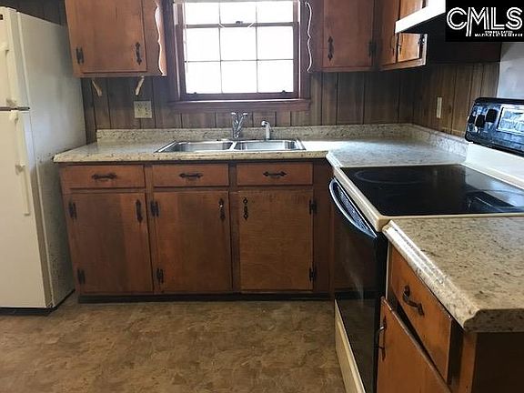 3rd image of 29 King Arthur Ct