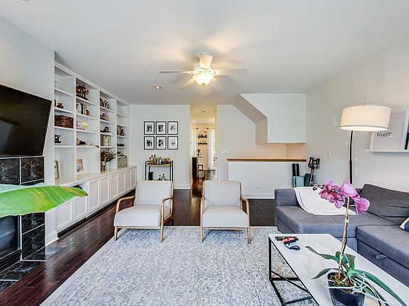 5th image of 1512 S Prairie Ave Unit K
