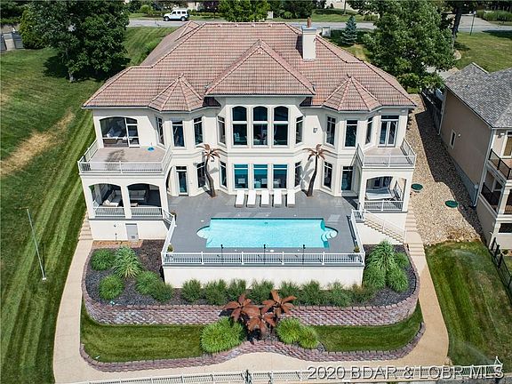 2nd image of 121 Muirfield Ct