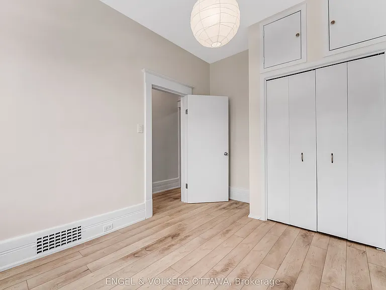 170 Ivy Cres #2 — Photo 5