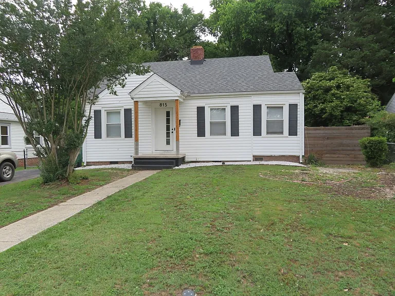 815 Floral Ave — Photo 1