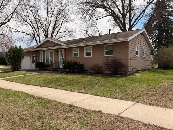 117 Southdale St SE, Sleepy Eye, MN 56085