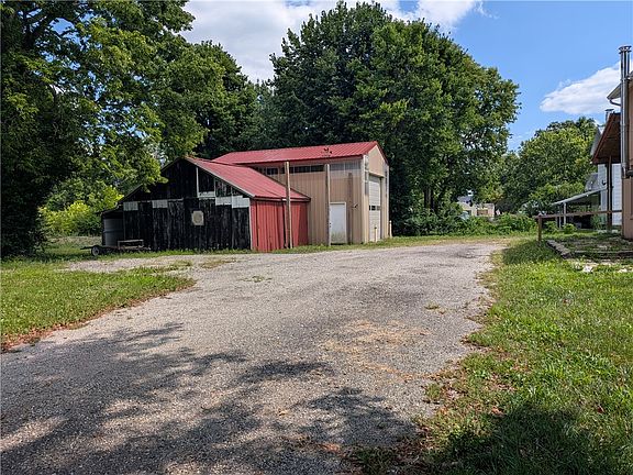 5th image of 4448 S Union Rd