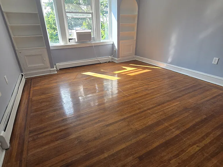 4812 Regent St #3 — Photo 5