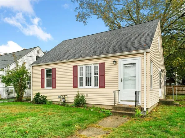 3 Wasaga Rd, Pawtucket, RI 02861