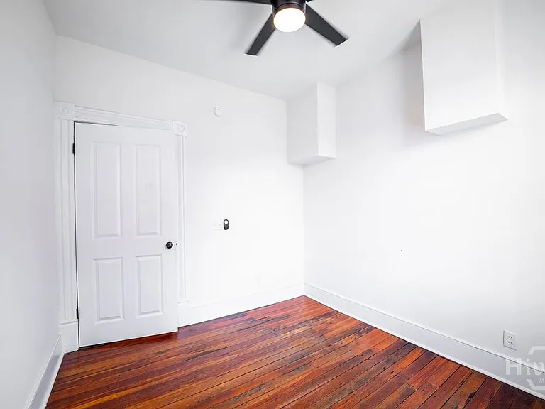 1313 Whitaker St #C — Photo 16