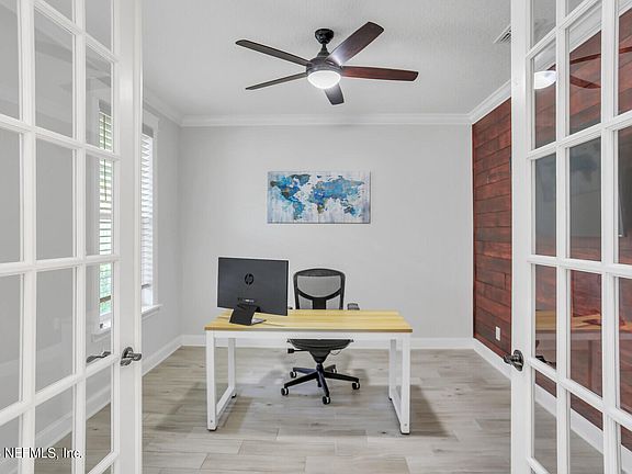 4th image of 354 CALUMET Drive